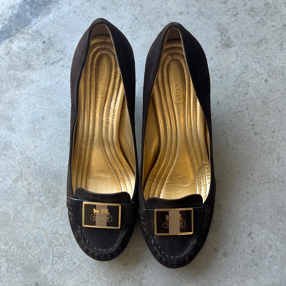 Women’s size 6.5 Coach suede Heels with buckle detail